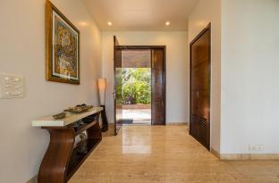 horizon infinity pool by dia hotels and homes