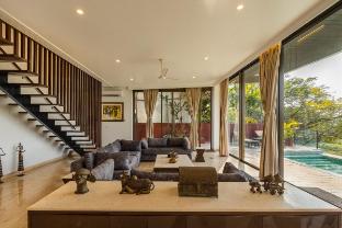 horizon infinity pool by dia hotels and homes