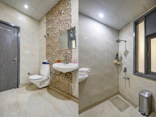 hotel cozy nest rohini