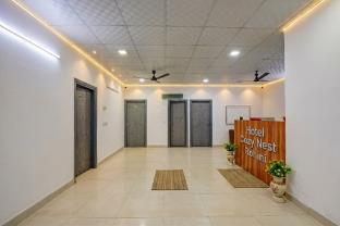hotel cozy nest rohini