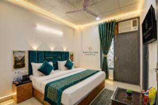 hotel cozy nest rohini