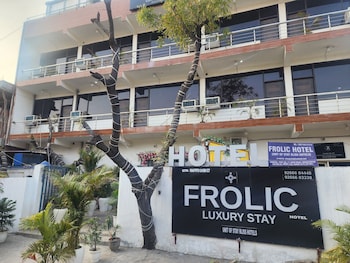 frolic hotel near sec 52 noida metro station