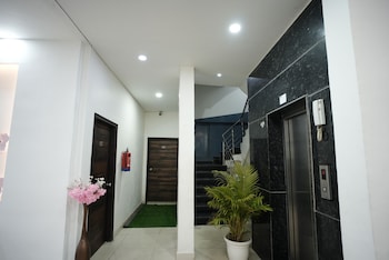 Frolic Hotel Near Sec 52 Noida Metro Station,,3 star