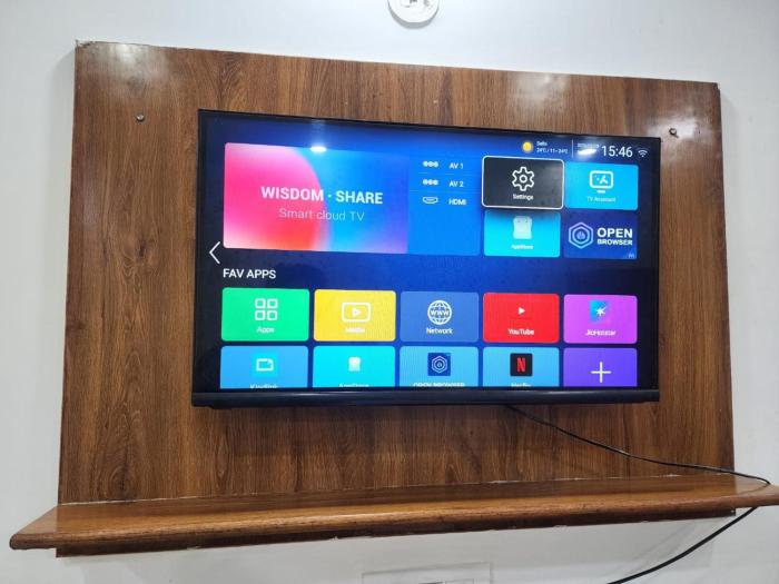 frolic hotel near sec 52 noida metro station