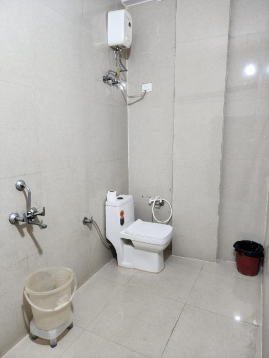 frolic hotel near sec 52 noida metro station