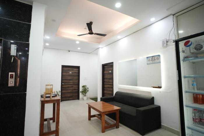frolic hotel near sec 52 noida metro station
