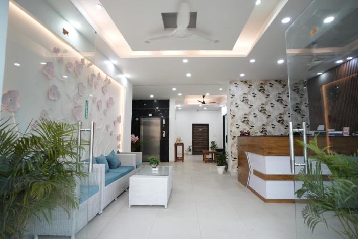 frolic hotel near sec 52 noida metro station