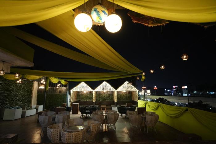 frolic hotel near sec 52 noida metro station