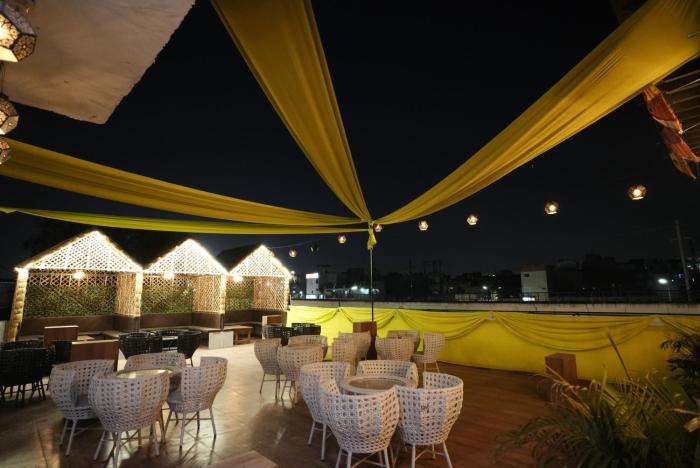 frolic hotel near sec 52 noida metro station
