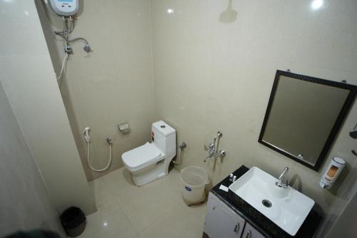 frolic hotel near sec 52 noida metro station