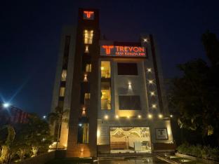 trevon siya ramaya inn