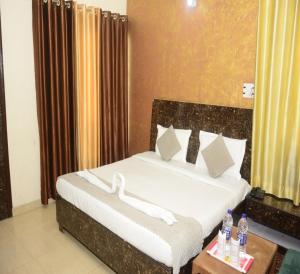 m k hotel and restaurant