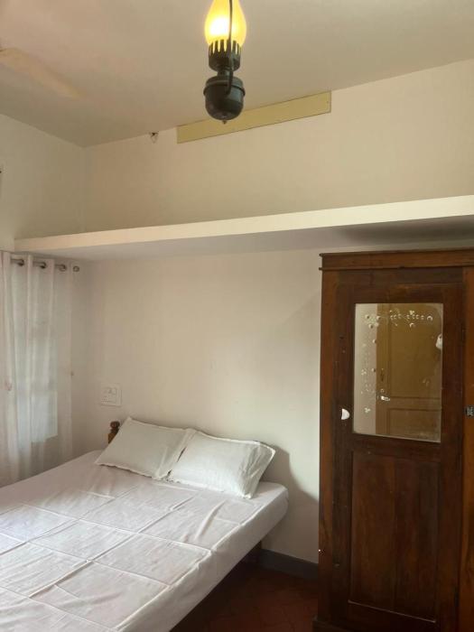 taaraa loca yoga spiritual n dorms