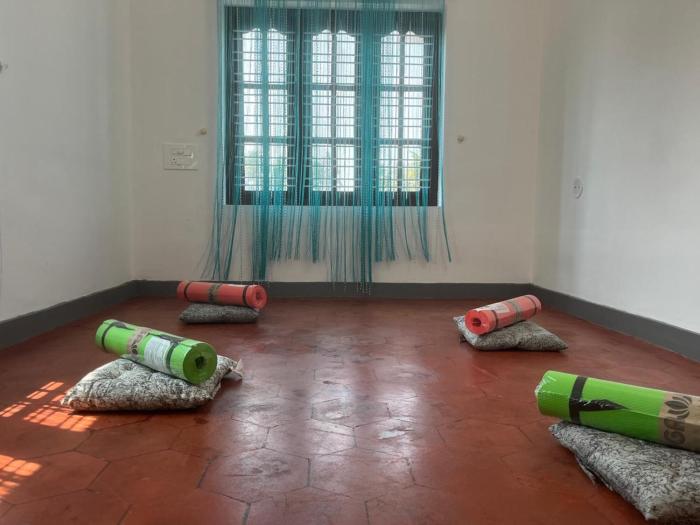taaraa loca yoga spiritual n dorms