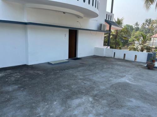 taaraa loca yoga spiritual n dorms