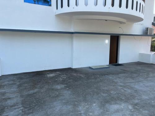 taaraa loca yoga spiritual n dorms