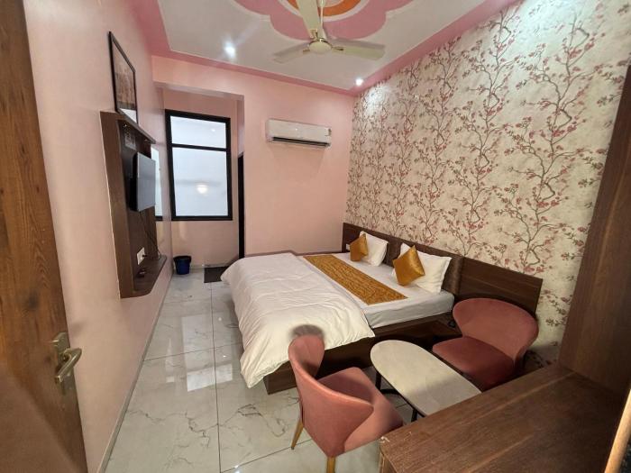 hotel neel kamal