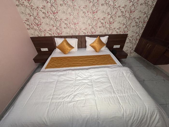 hotel neel kamal
