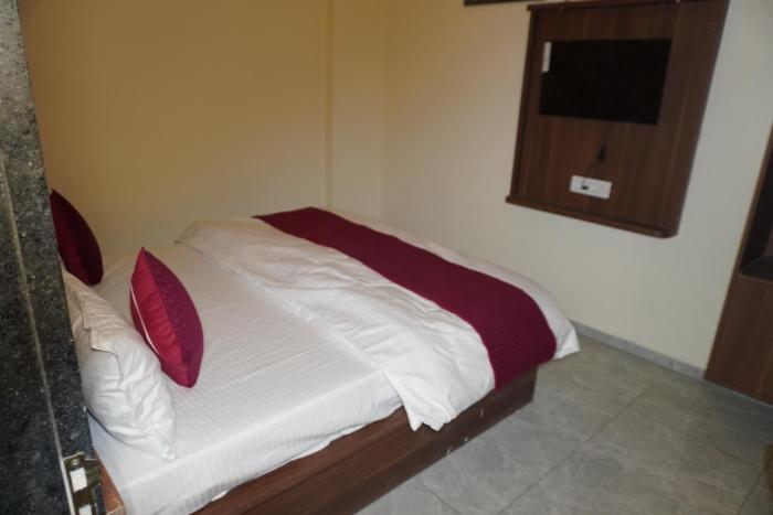 hotel neel kamal
