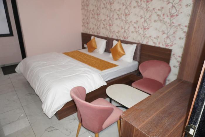 hotel neel kamal