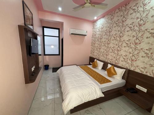 hotel neel kamal