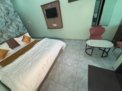 hotel neel kamal