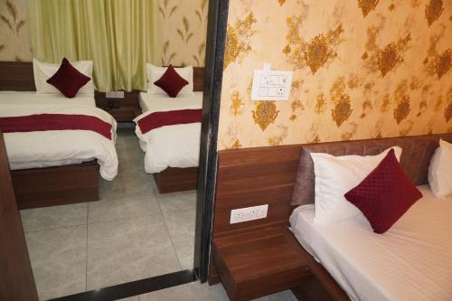 hotel neel kamal