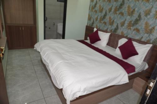 hotel neel kamal