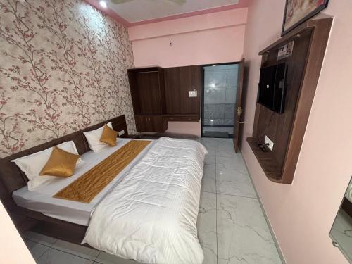 hotel neel kamal