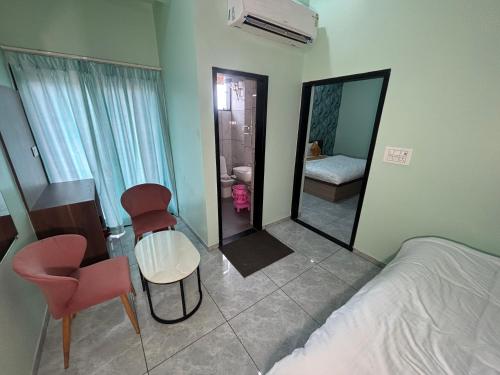 hotel neel kamal