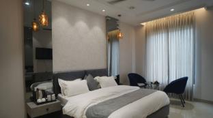 hotel cloud castle ludhiana