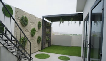 Hotel Cloud Castle Ludhiana,,2 star