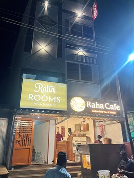 Raha Rooms,,2 star