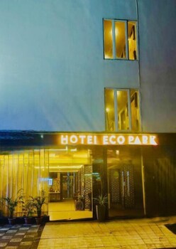 Hotel Eco Park,,3 star