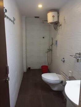 Hotel Eco Park,,3 star