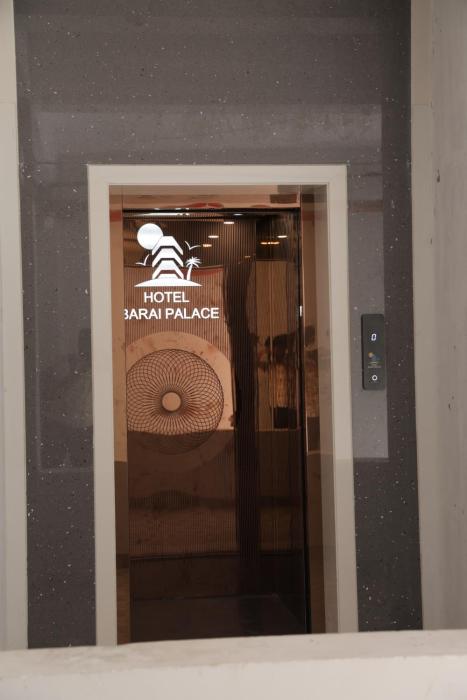 Hotel Barai Palace,,3 star