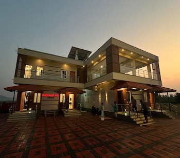 Green Valley Vista,,2 star