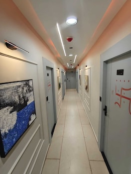 hotel signature bopal