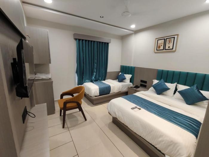 hotel signature bopal