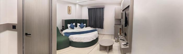 hotel signature bopal