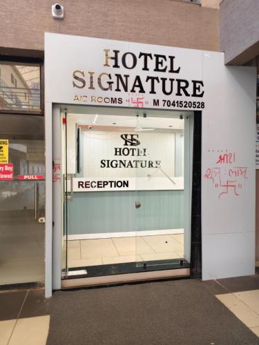 hotel signature bopal