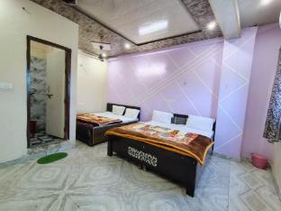 shri kishori kunj home stay