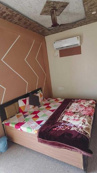 shri kishori kunj home stay