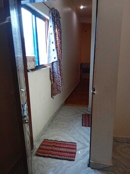 shri kishori kunj home stay