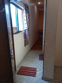 shri kishori kunj home stay