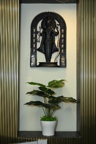 raju inn