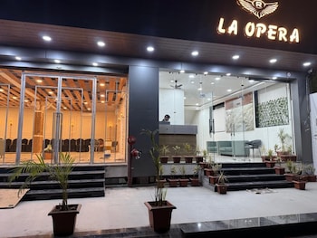 La Opera,,3 star