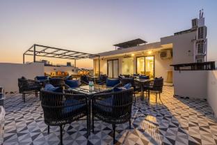 The Embassy Inn - Near Indoor Stadium & Sector 11,,3 star