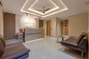 the embassy inn near indoor stadium and sector 11