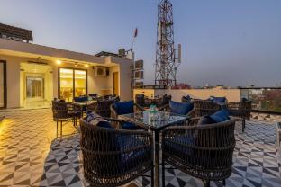 the embassy inn near indoor stadium and sector 11